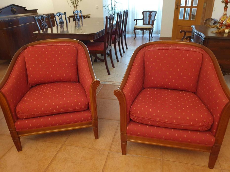 Dois cadeirões Club, como novos