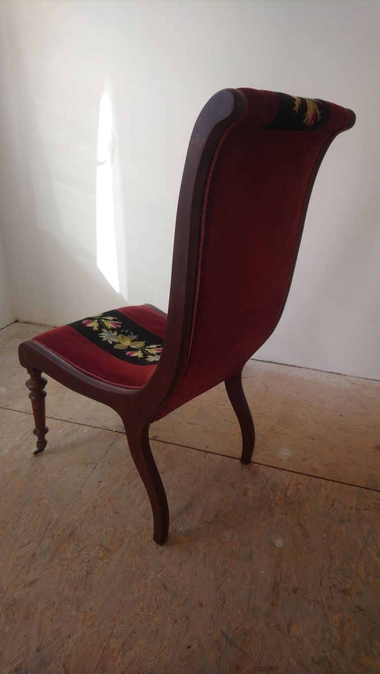 Крісла стулья стільці антикварні