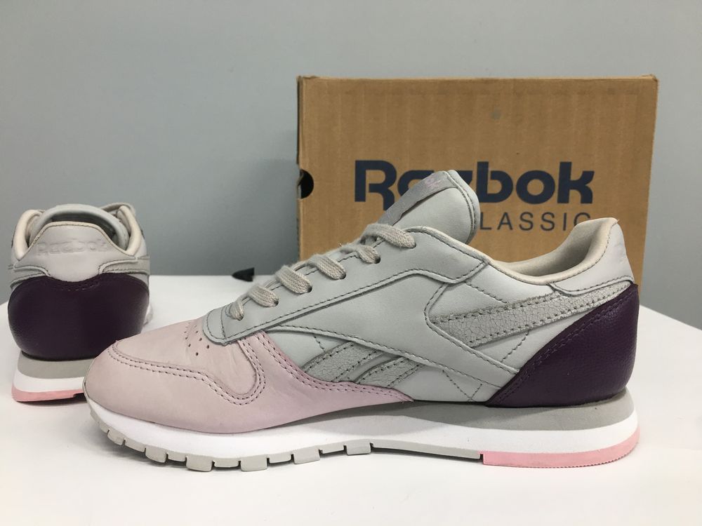 Жіночі кросівки Reebok Classic р.36 (23.5)