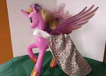 Księżniczka Cadence od Hasbro
