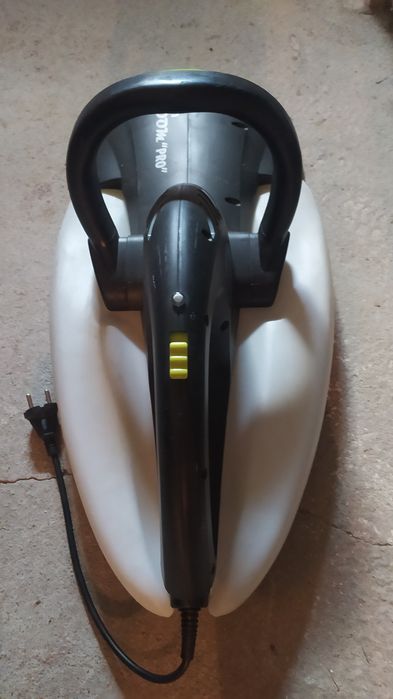 Elektryczne Nożyce do formowania żywopłotu ,   z pojemnikiem