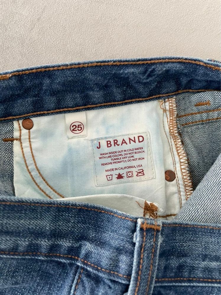 Джинсовые шорты J Brand оригинал