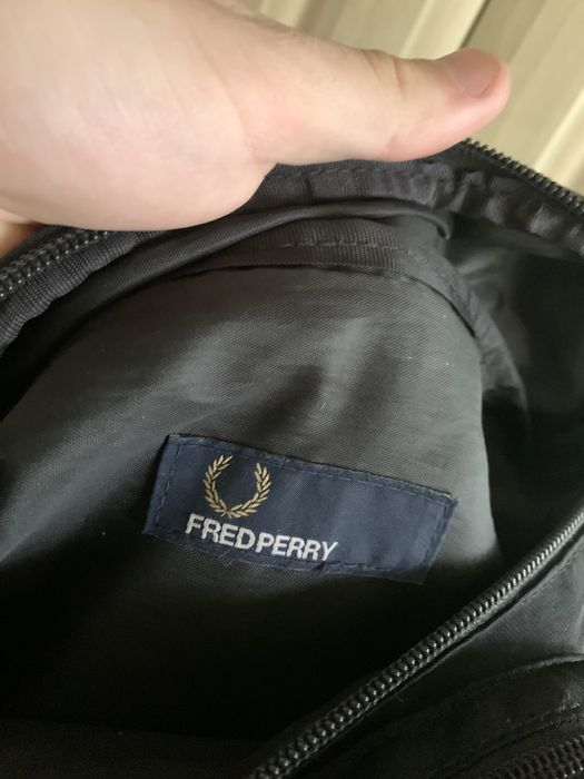 Месенджер  fred perry