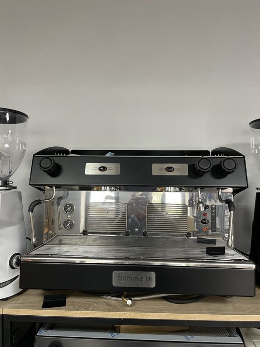 Оренда професійних кавоварок для барів та кафе
