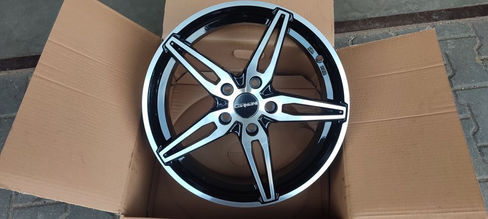 17" 7J 5x114.3 nowe felgi aluminiowe Carmani