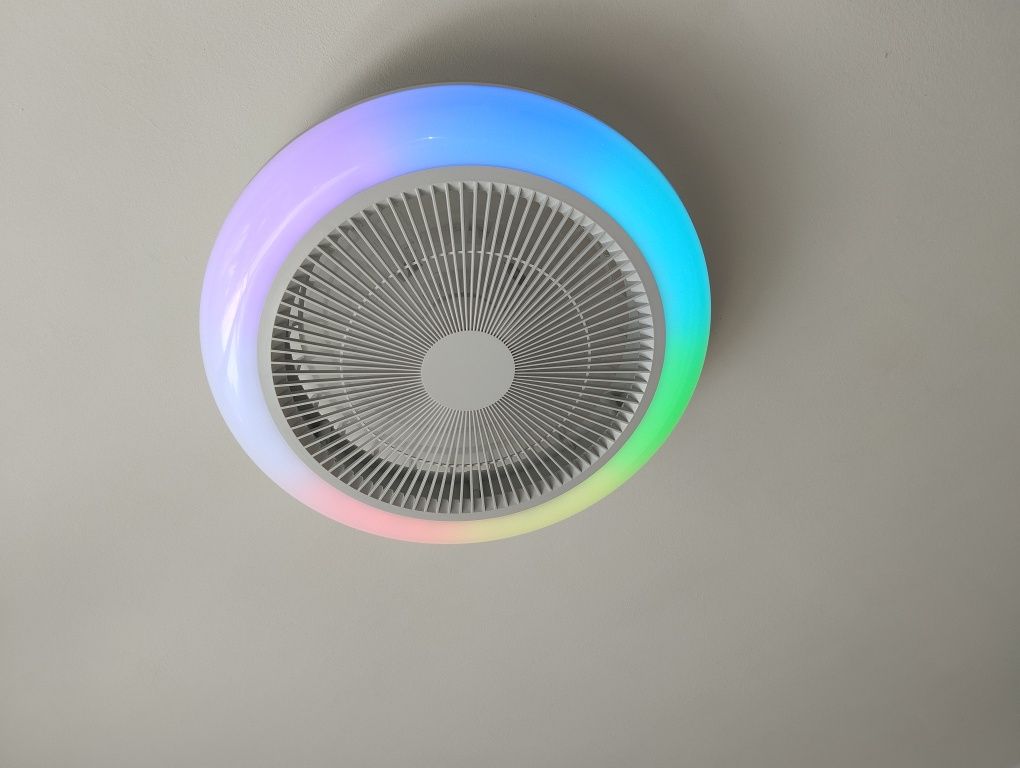 Lampa sufitowa z wentylatorem RGB z pilotem 45 x 15 cm | 1200 lumenów
