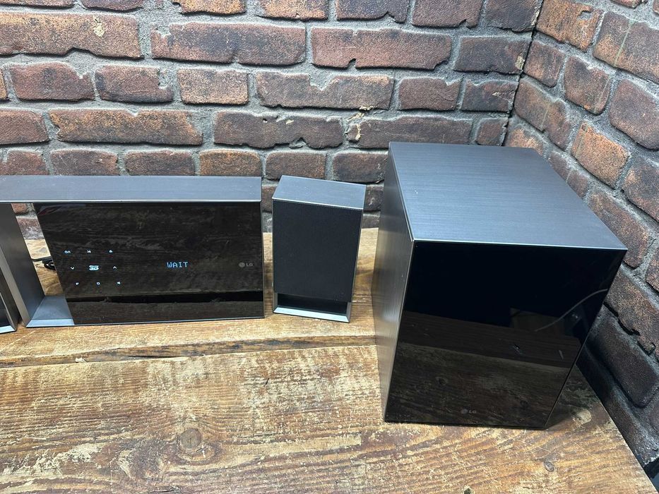 Wieża z subwooferem i pilotem LG BH-5320 F Blu-Ray
