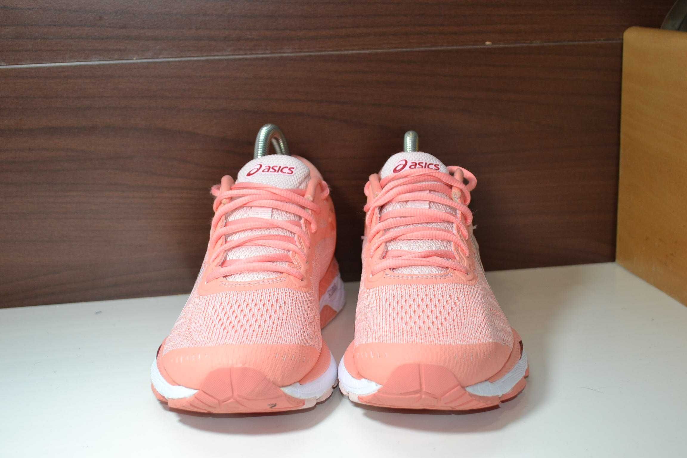 кроссовки для бега 40р  asics gel-kayano 24 женские фитнес