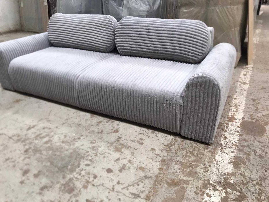 Wyjątkowa welurowa sofa w kolorze szarym z funkcją spania