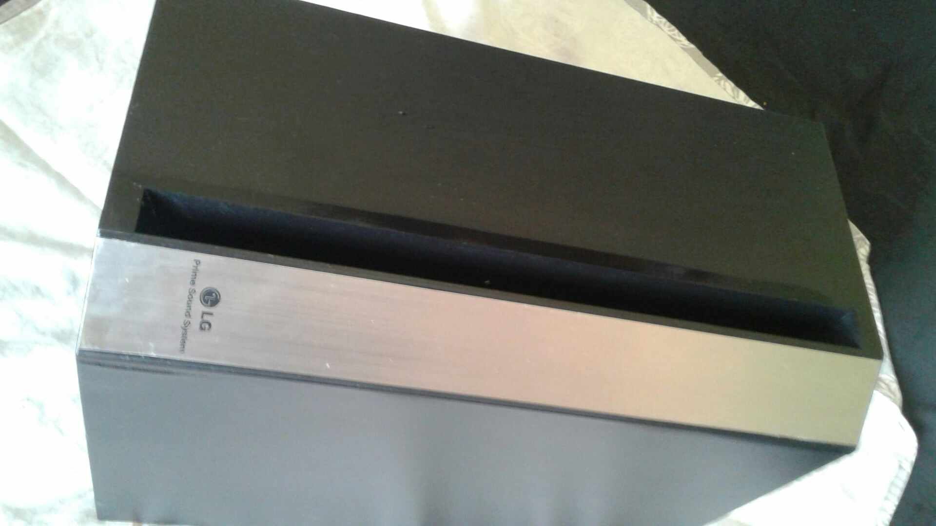 LG Сабвуфер LHS-36 SEW 8 Om 150 W