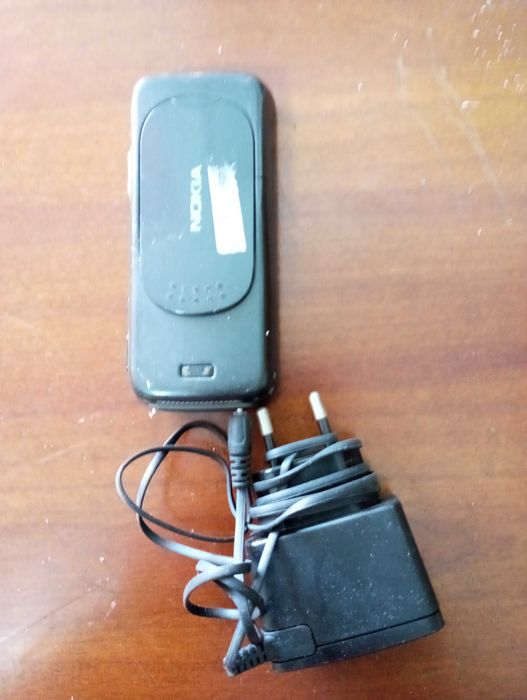 Telemóvel nokia usado