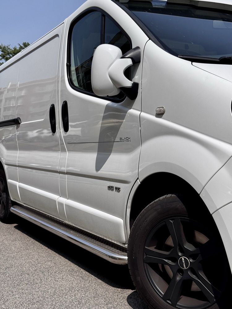 Renault trafic 2014 L2 Black edition