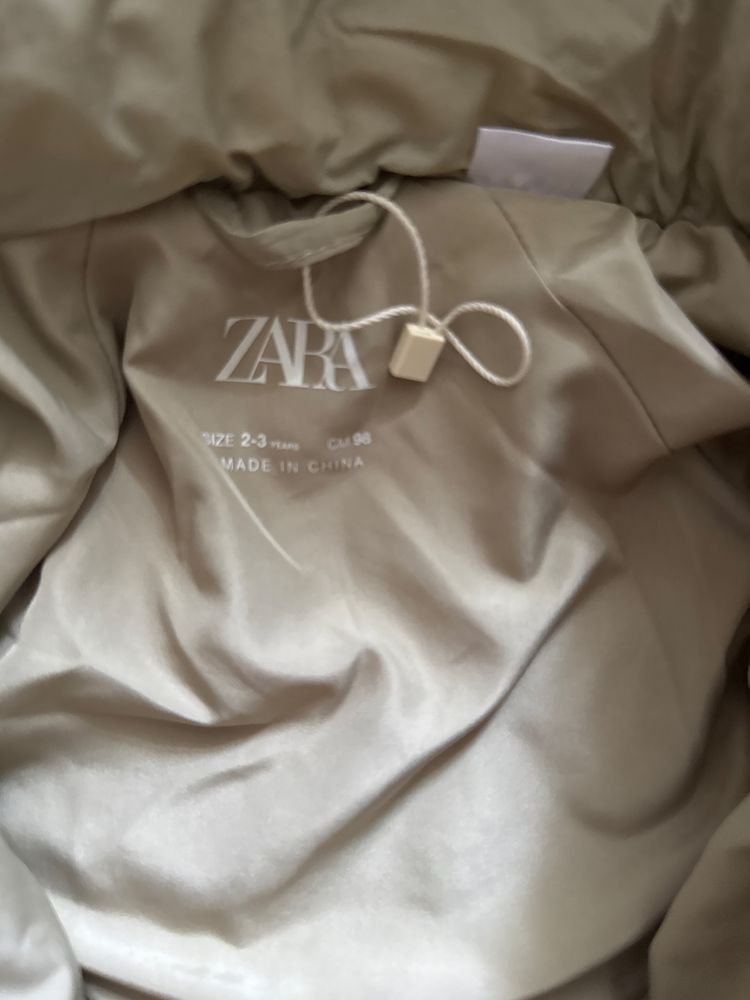 Куртка ZARA 98 розімр