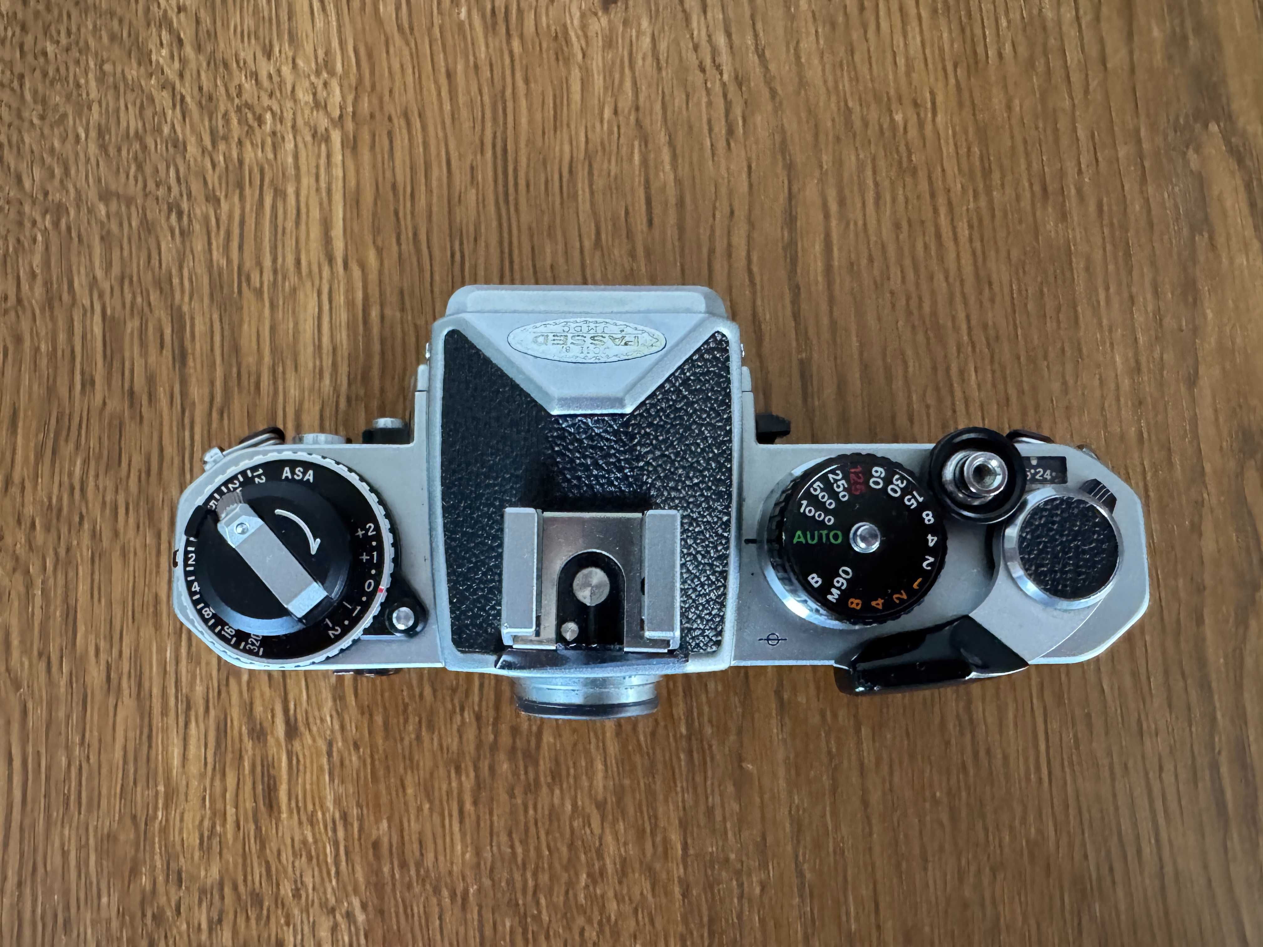 Nikon FE srebrny