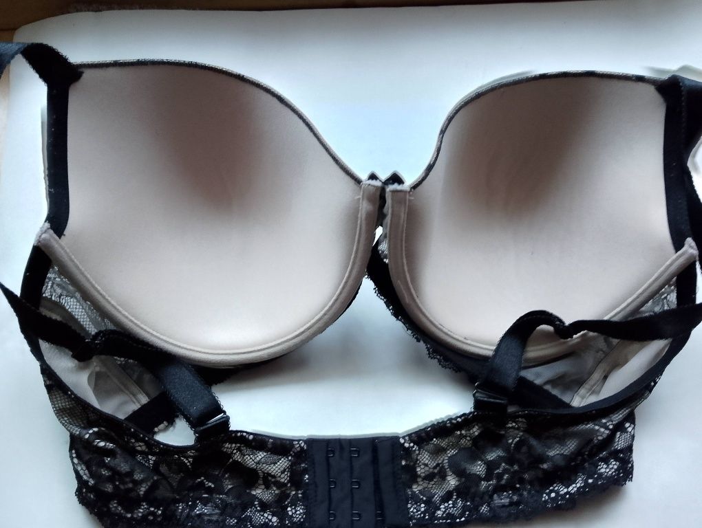Stanik 100C Bonprix. Stan bardzo dobry -