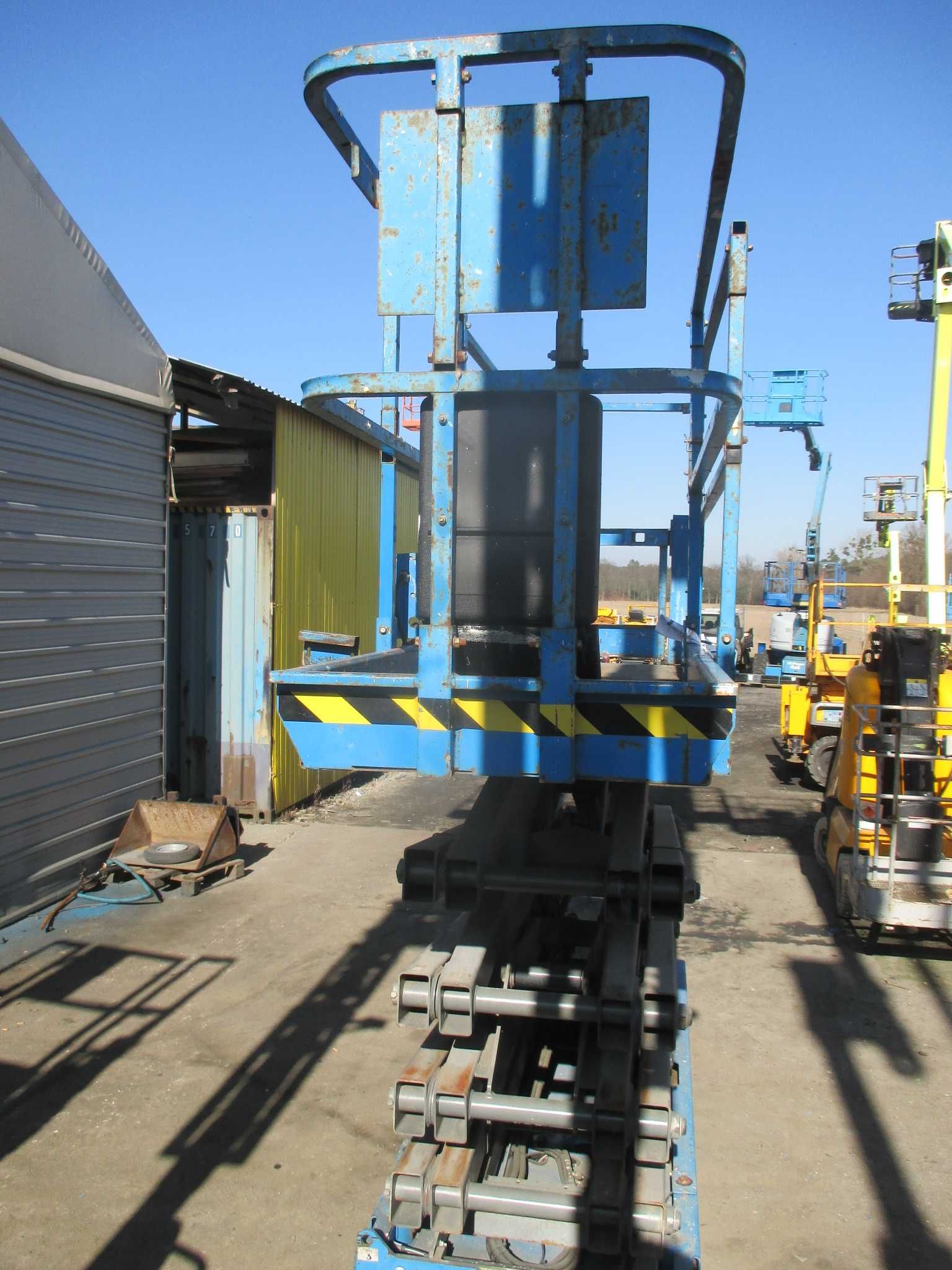 Podnośnik nożycowy zwyżka 12 m Genie GS3232 (JLG Haulotte) UDT
