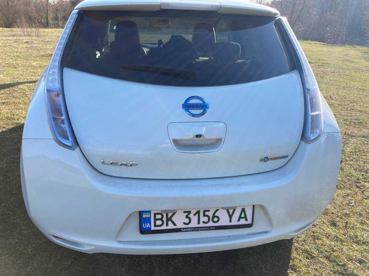 Nissan Leaf 2012  2 комплекти резини