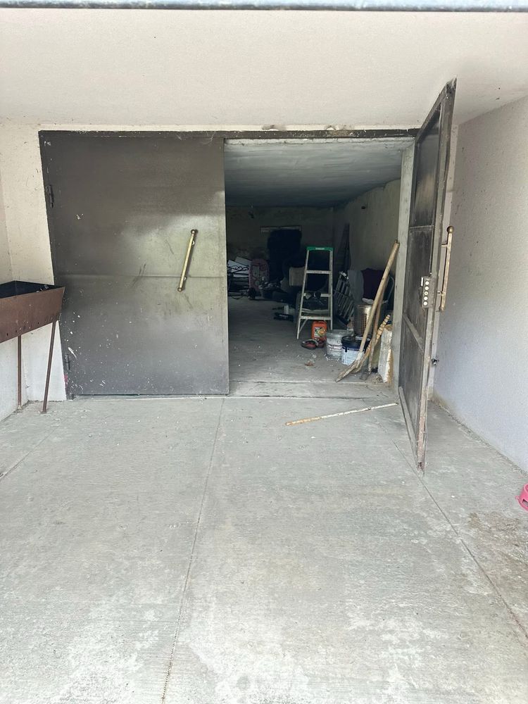 Оренда сімейного будинку біля міста — 300 м²
