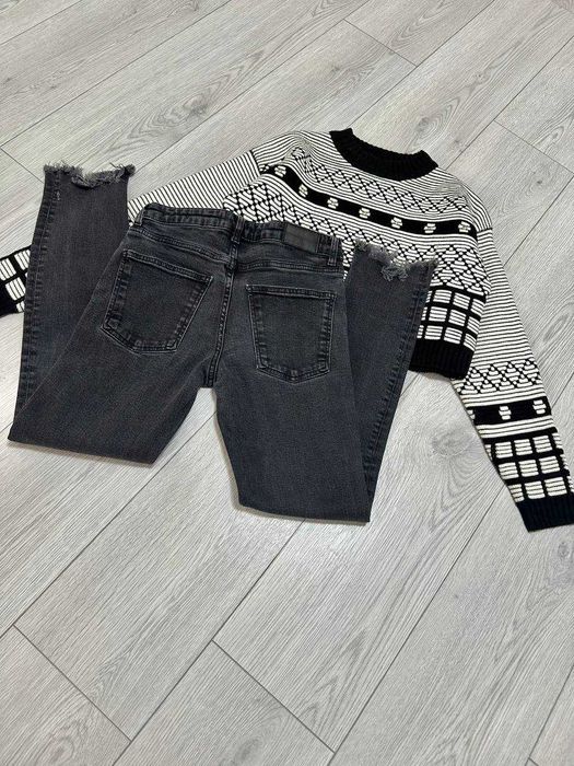 Жіночі джинси скіні Zara р. 25 стан нових