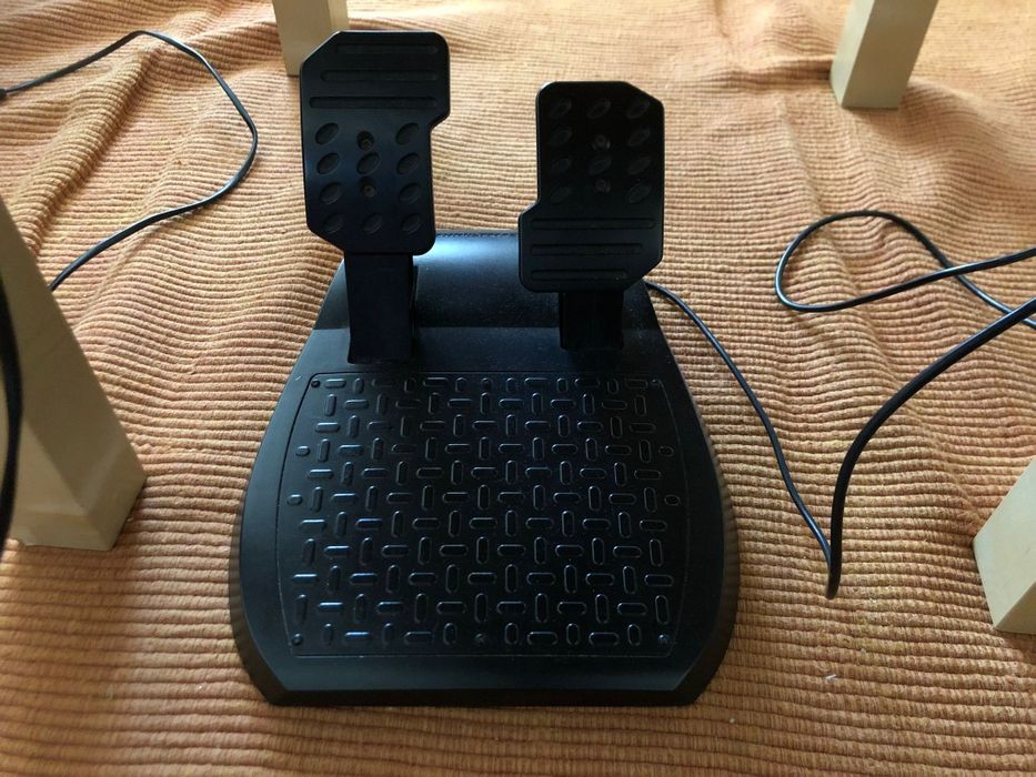 Thrustmaster T100 Force Feedback Racing Wheel