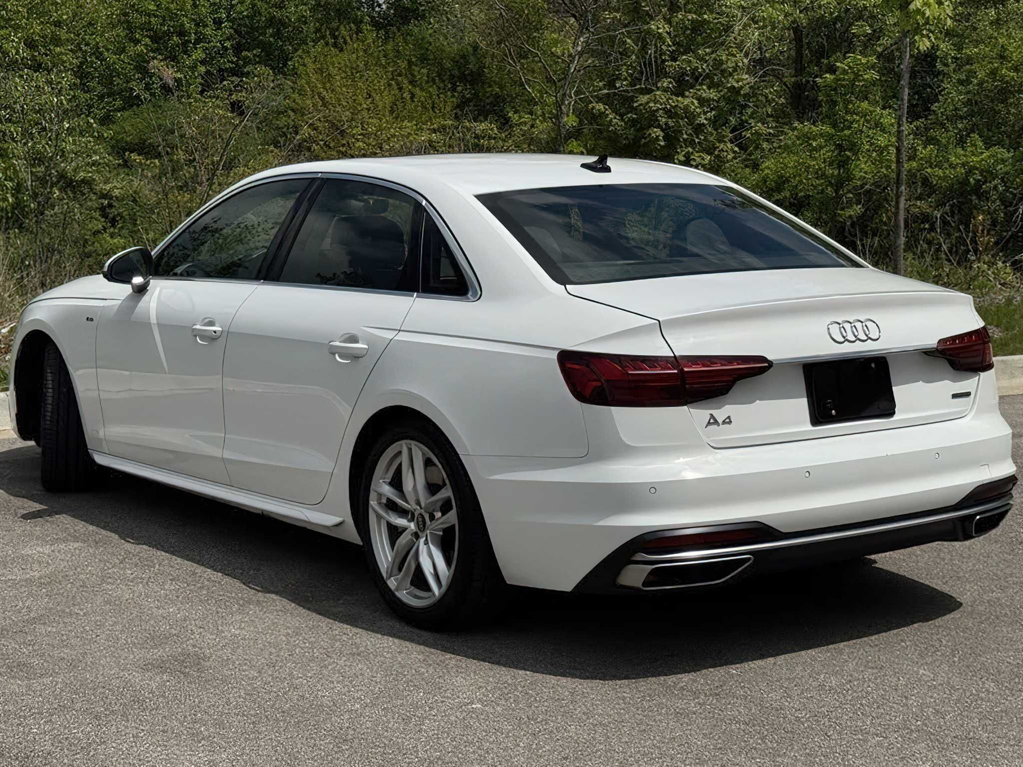 Audi A4     2023