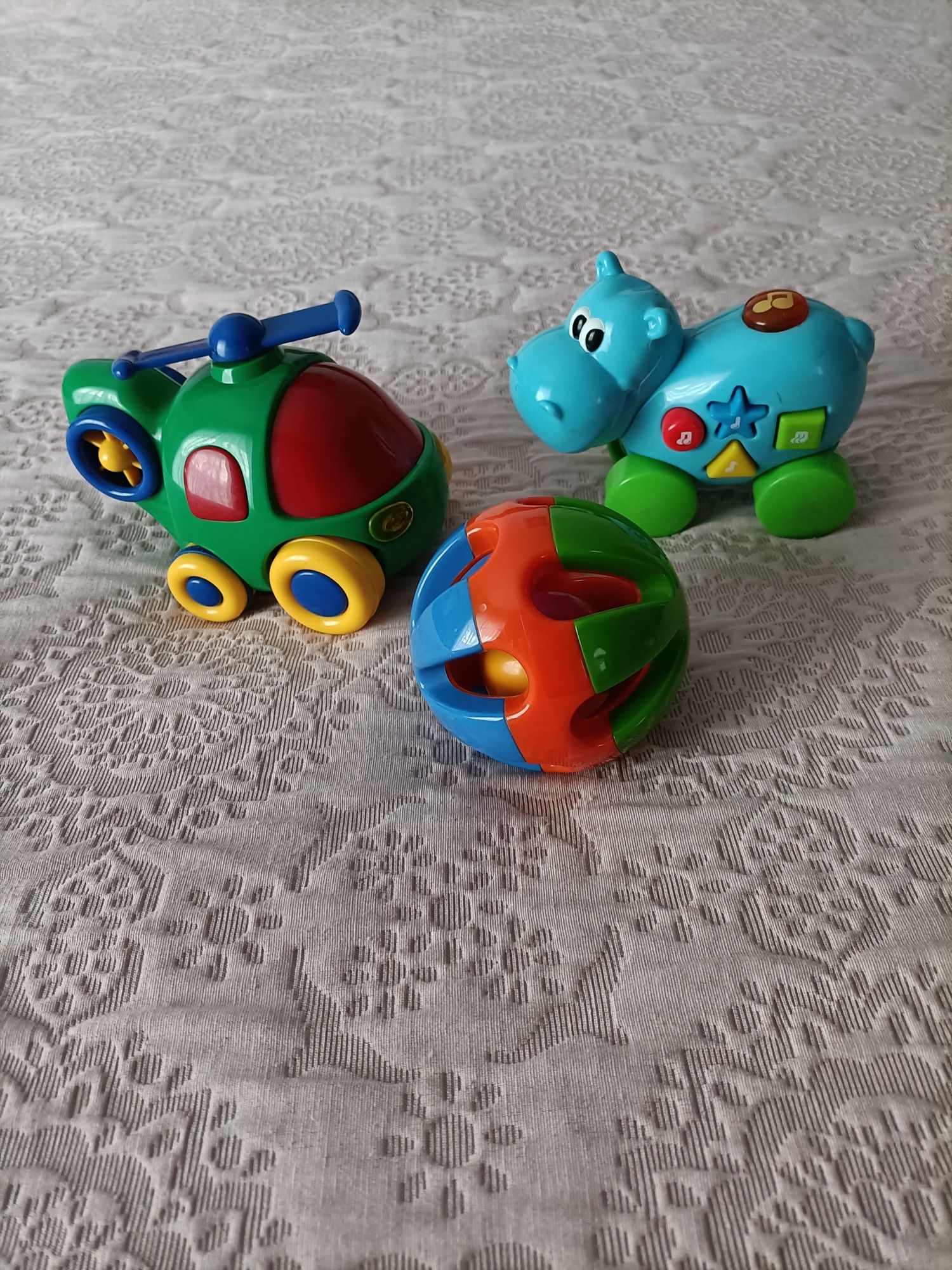 Vendo vários brinquedos