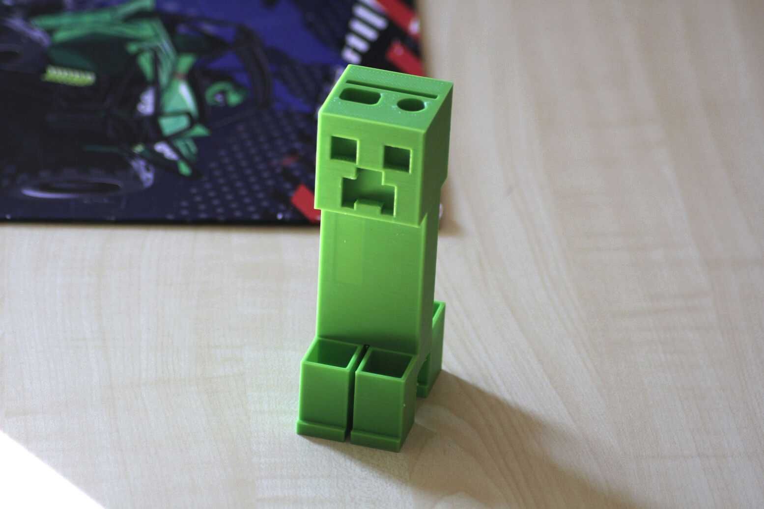 Przybornik na biurko jak Minecraft Creeper