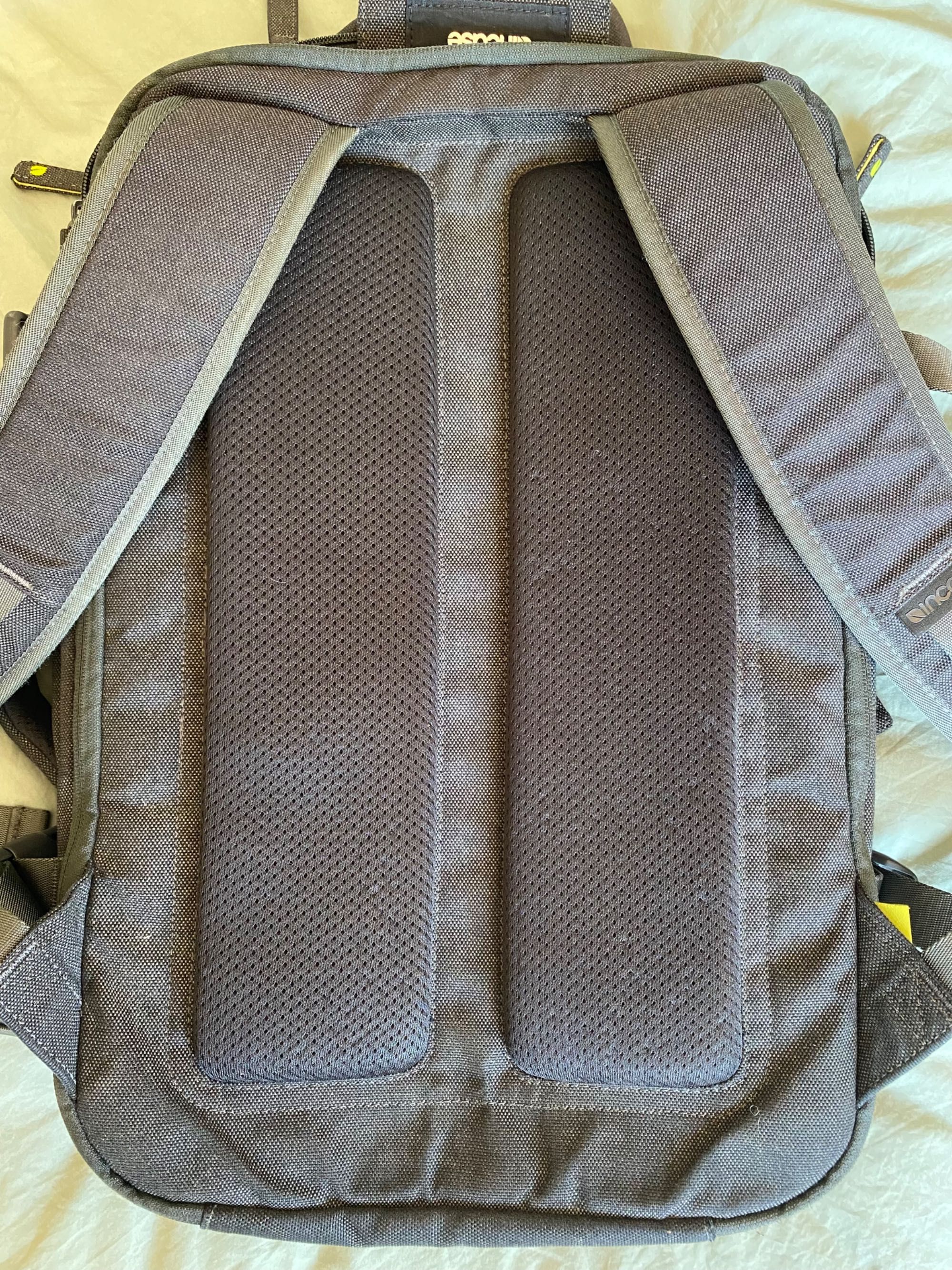 Mochila Incase EO Travel Backpack