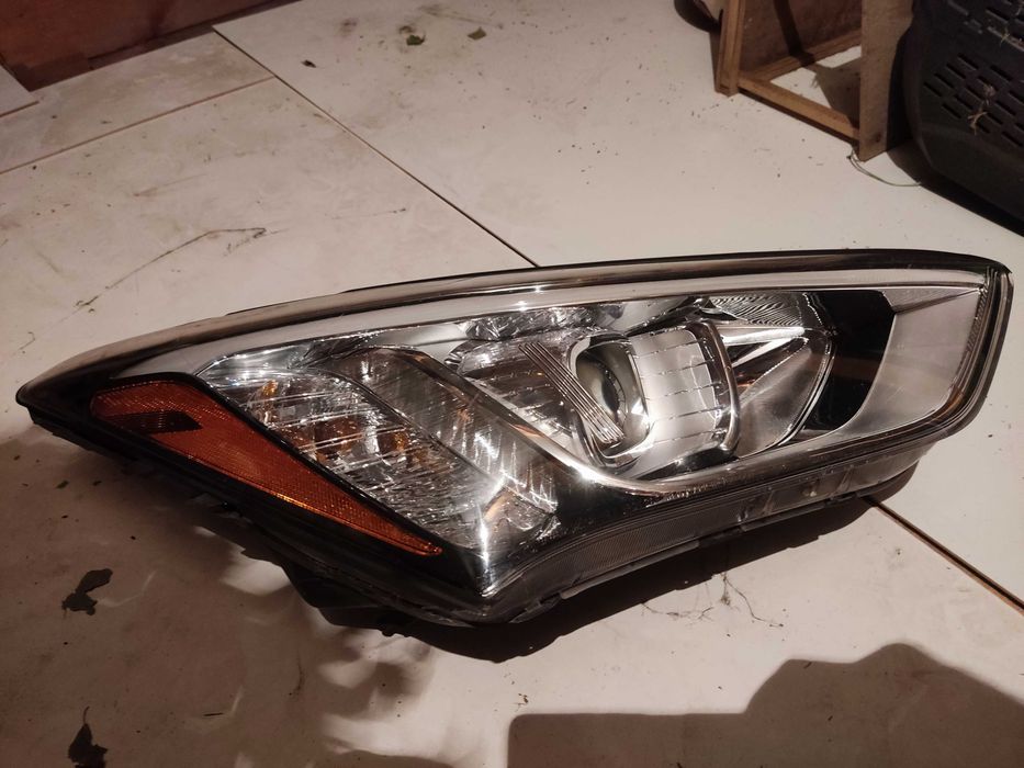 Фара передня права Санта Фе 2013 USA