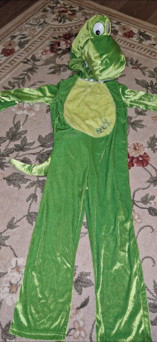 динозавр ,дракон  карнавальный костюм 7-8