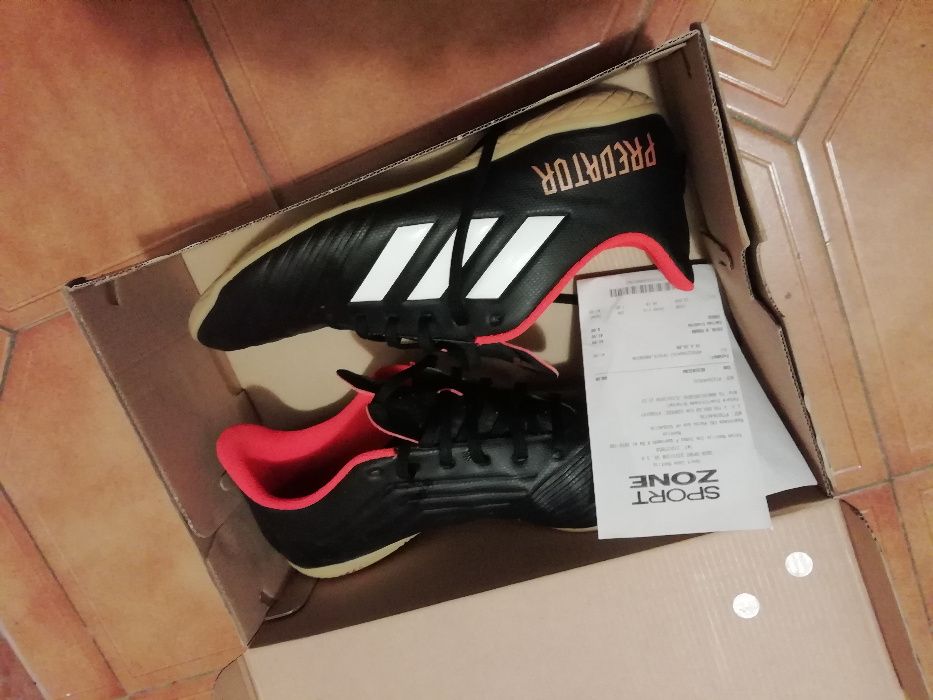 Ténis Futsal Adidas Predator