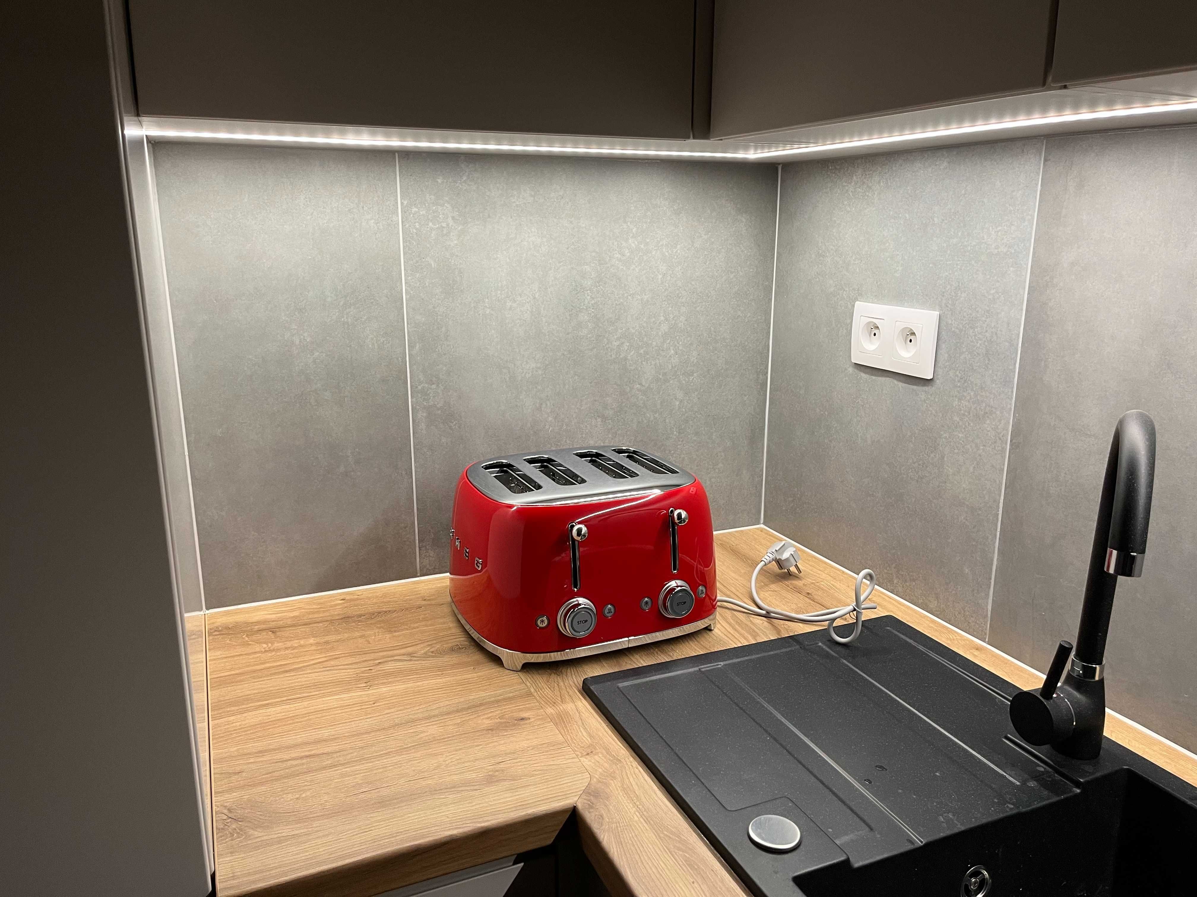 Nowy Toster Smeg 4 kromki