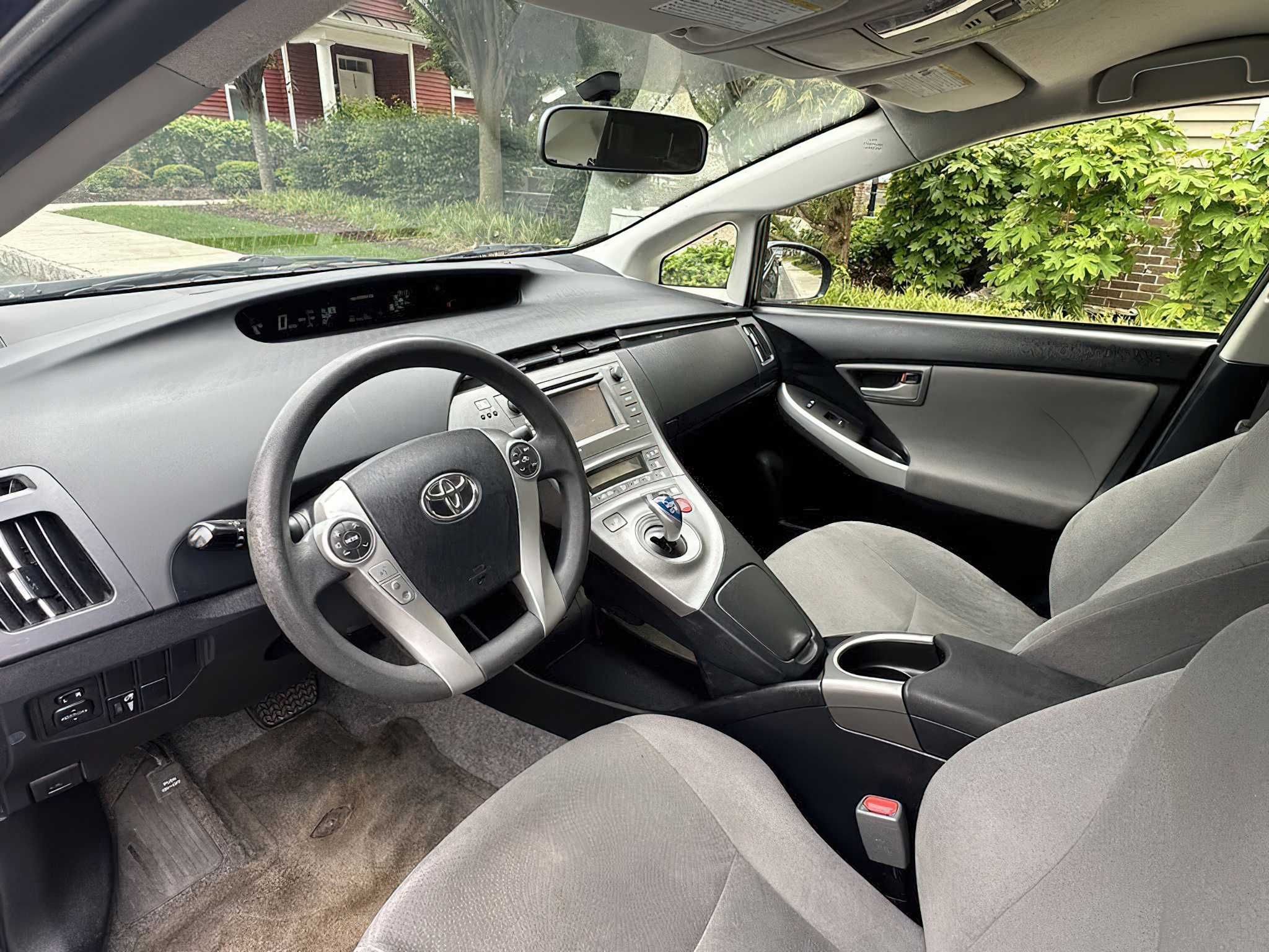 Toyota Prius One 2014