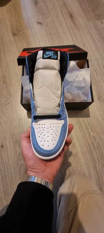 Jordan 1 Retro High OG University Blue EU.43
