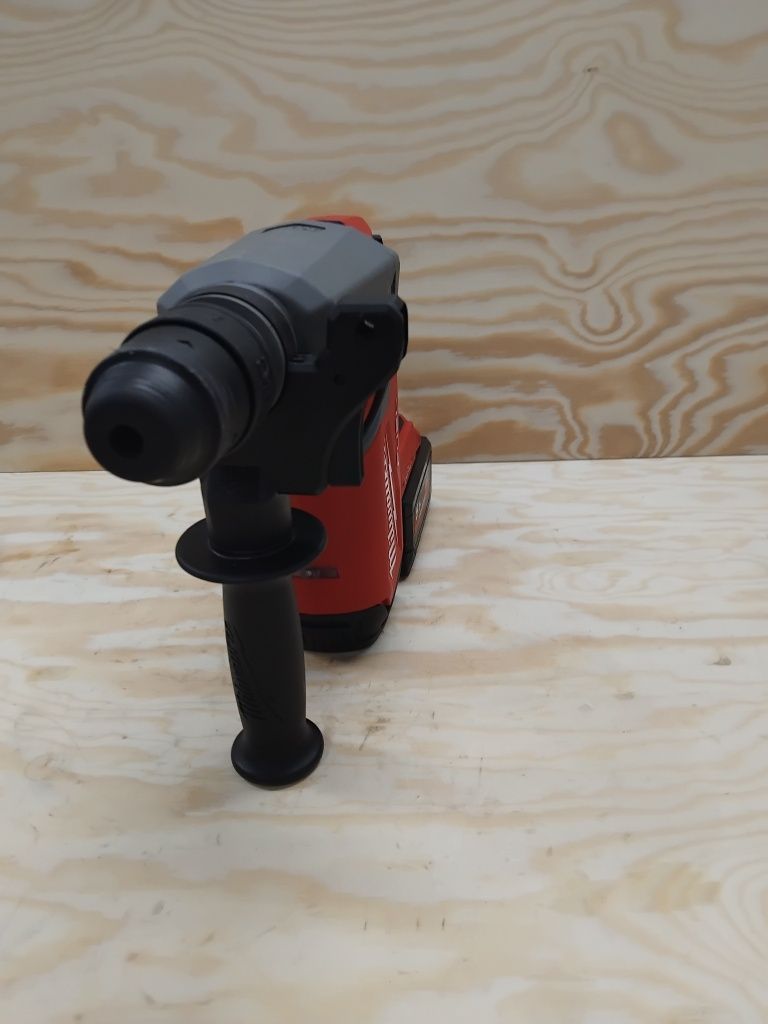 Milwaukee m18 ONEFHX Młotowiertarka  z baterią 5,5Ah