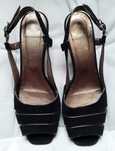 Sapatos de senhora pretos com dourado, marca Sorriso, Tam 36 meio