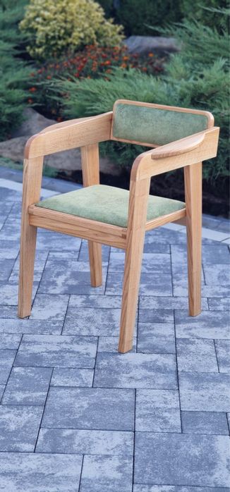 Стільці з цінних порід дерева