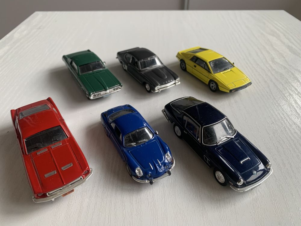 6 sztuk modeli aut sportowych 1:43