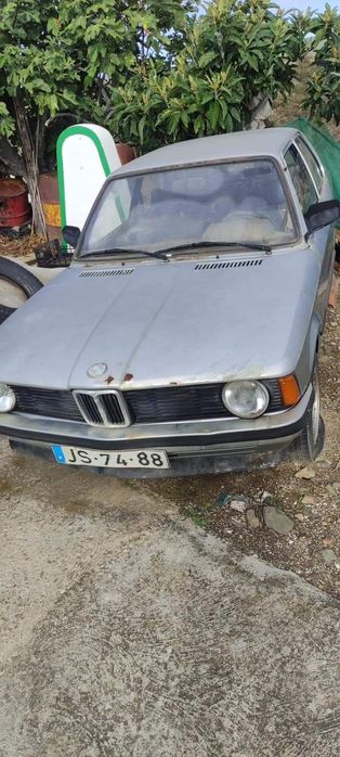 BMW 316 do ano 1980