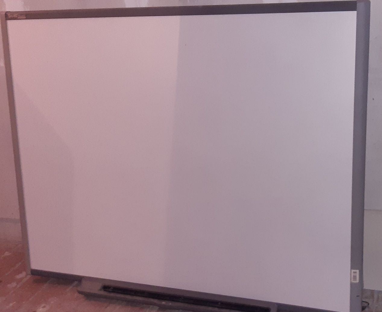 Интерактивная доска SMART Board M680