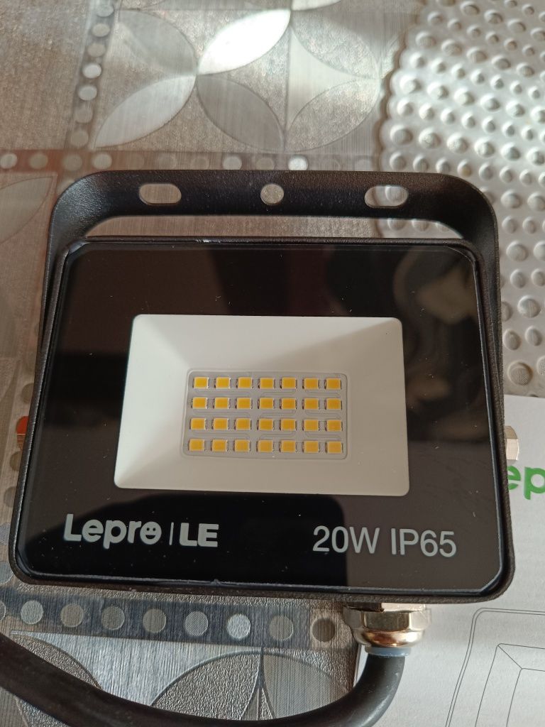 Lepro Reflektor LED zewnętrzny 20W