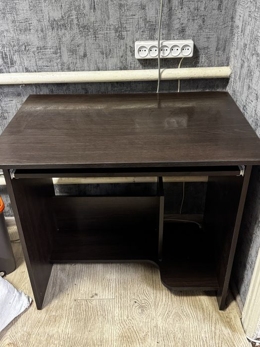 Продам стол, самовывоз