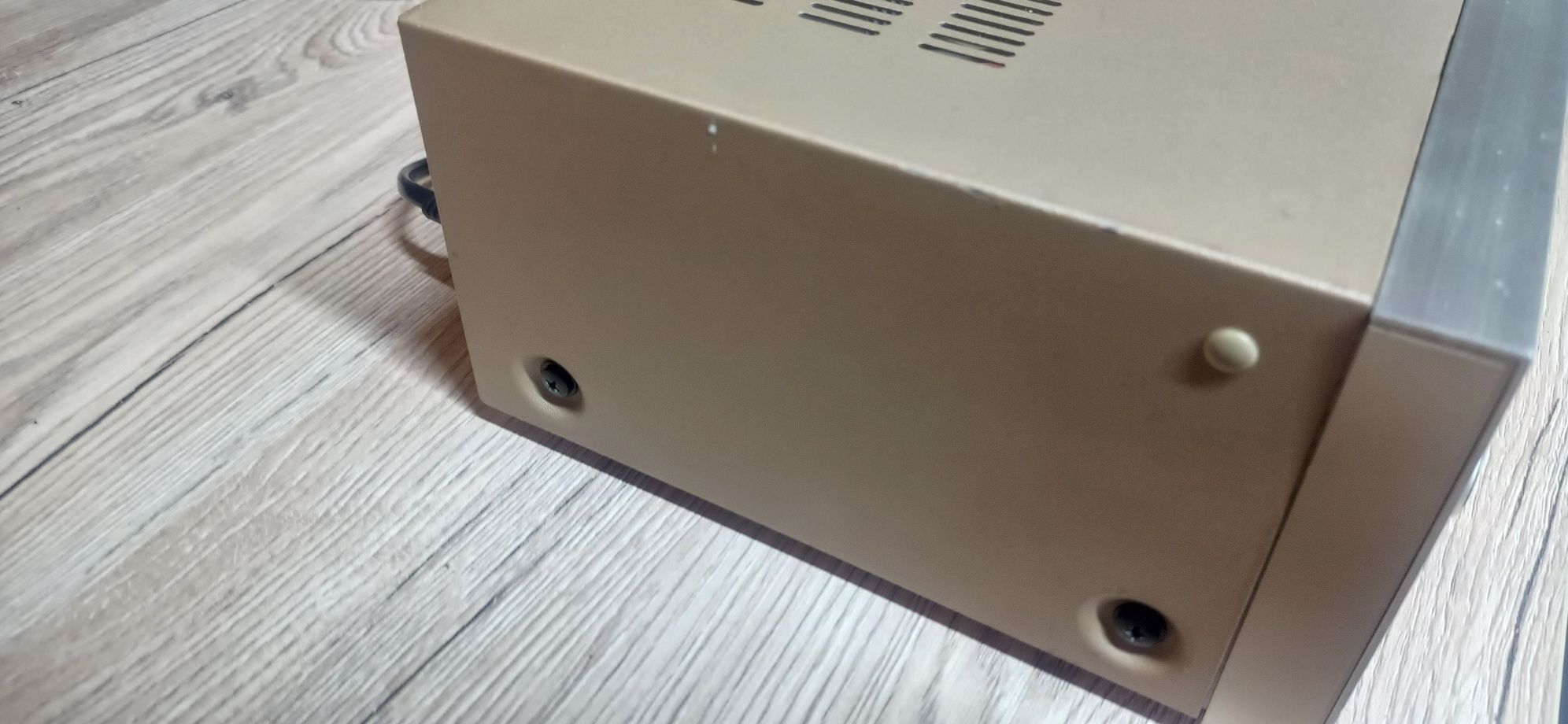 Amplituner Marantz SR220