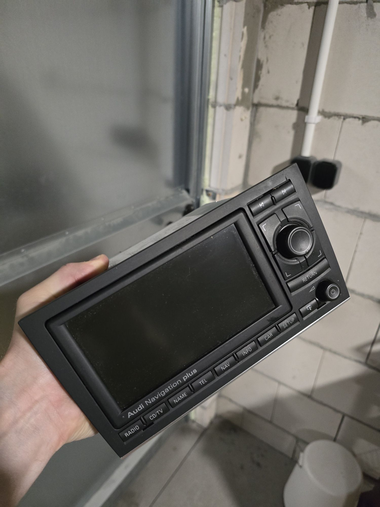 Radio oryginalne AUDI Navigation Plus RNSH-E + kod.