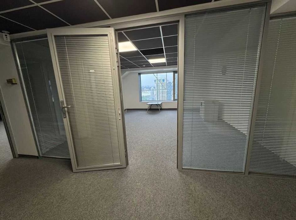 Офіс у БЦ, вул.Шовковична, м.Палац Спорту