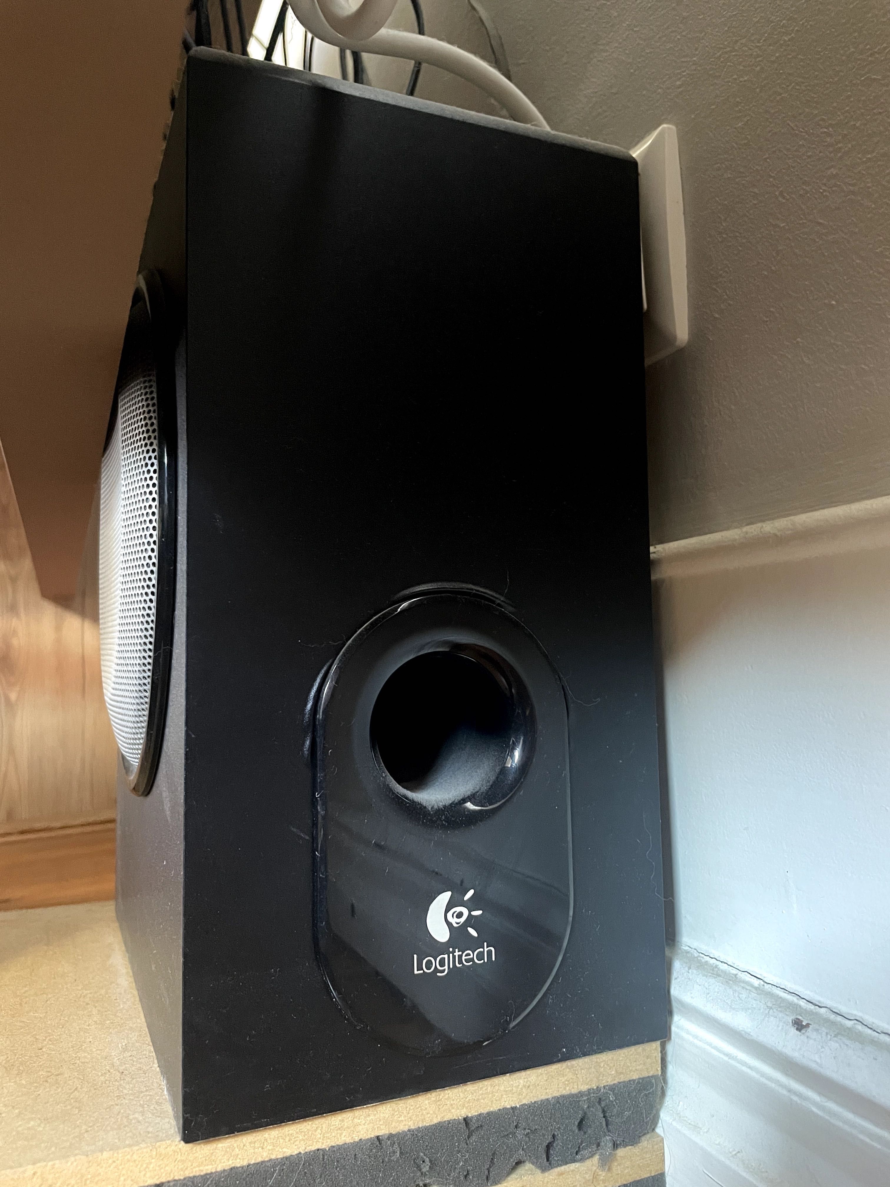 Logitech 5.1 Sistema de Som PC
