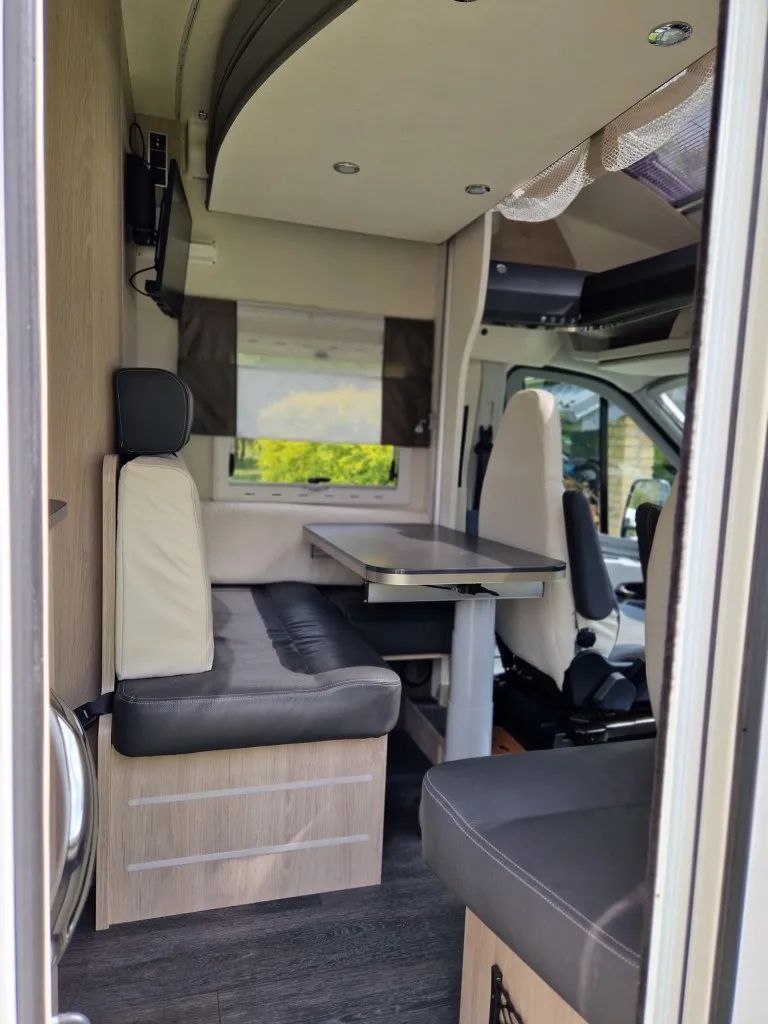 Ford Kamper Półintegra Chausson CHALLENGER 274 Special Edytion ZIMOWY ARCTIC 20tys km!!!