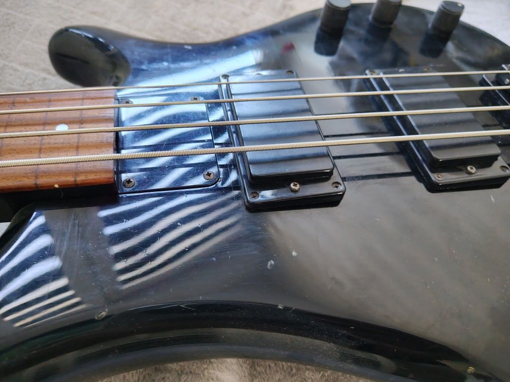 Gitara basowa Fernandes Bass, FRB-70? fretless
