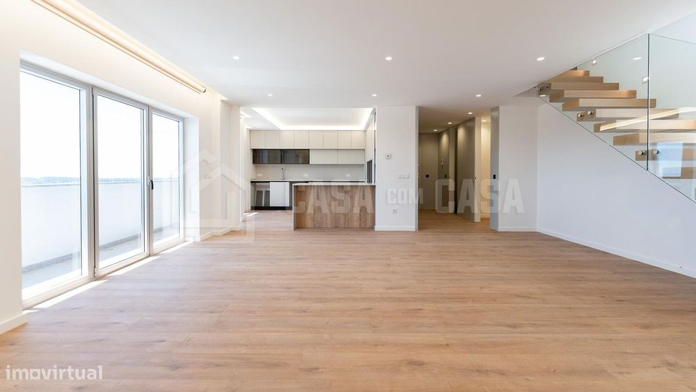 Apartamento T2+2 junto Palácio Gelo