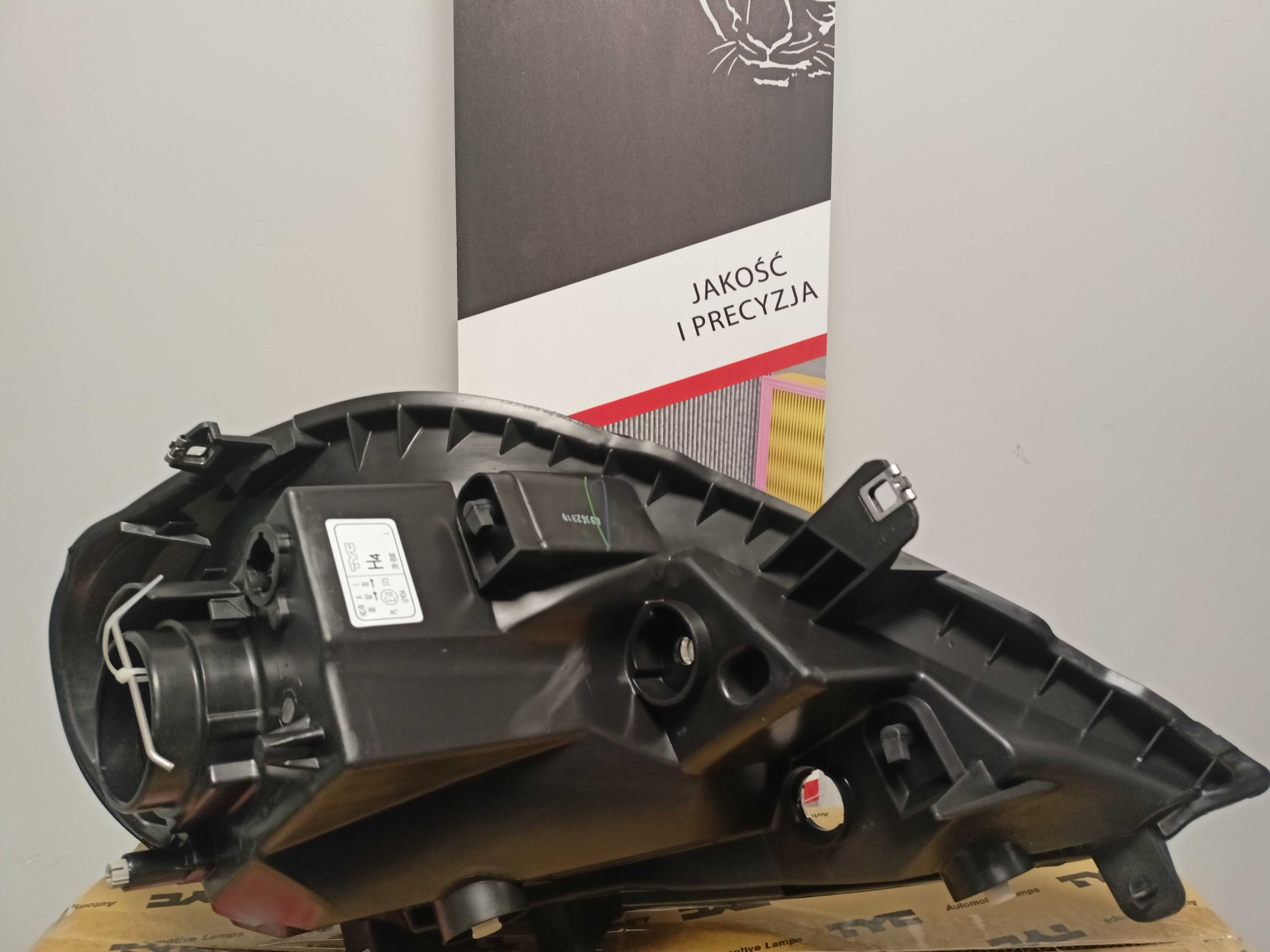Vivaro/Trafic/Primastar 07- 14 Lampa/Reflektor Lewy H4